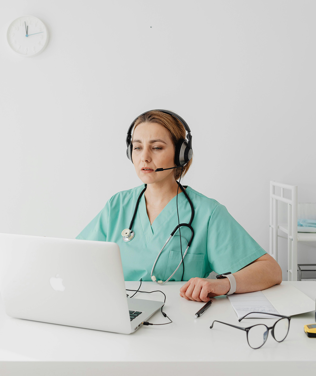 Medico specialista in videoconsulto